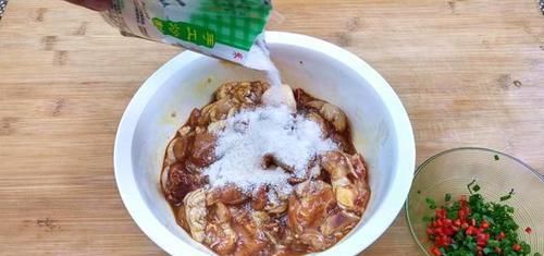  这才是粉蒸鸡的正确做法，太香了，美味又解馋，吃一次就念念不忘