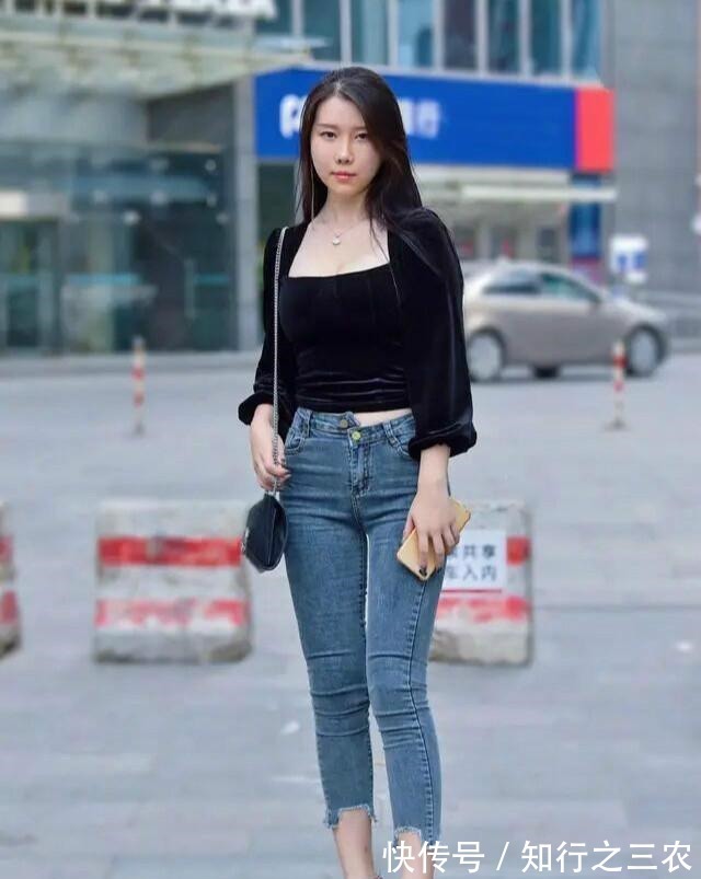 chanel 穿“无痕”打底裤的美女，风格可简单休闲，时髦个性！