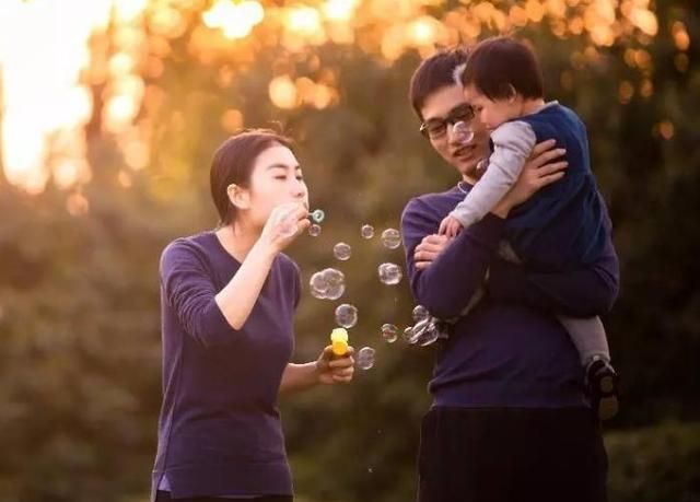 妈妈|你的孩子叫你“妈妈”还是“妈”？简单的称呼背后蕴藏着不同意义