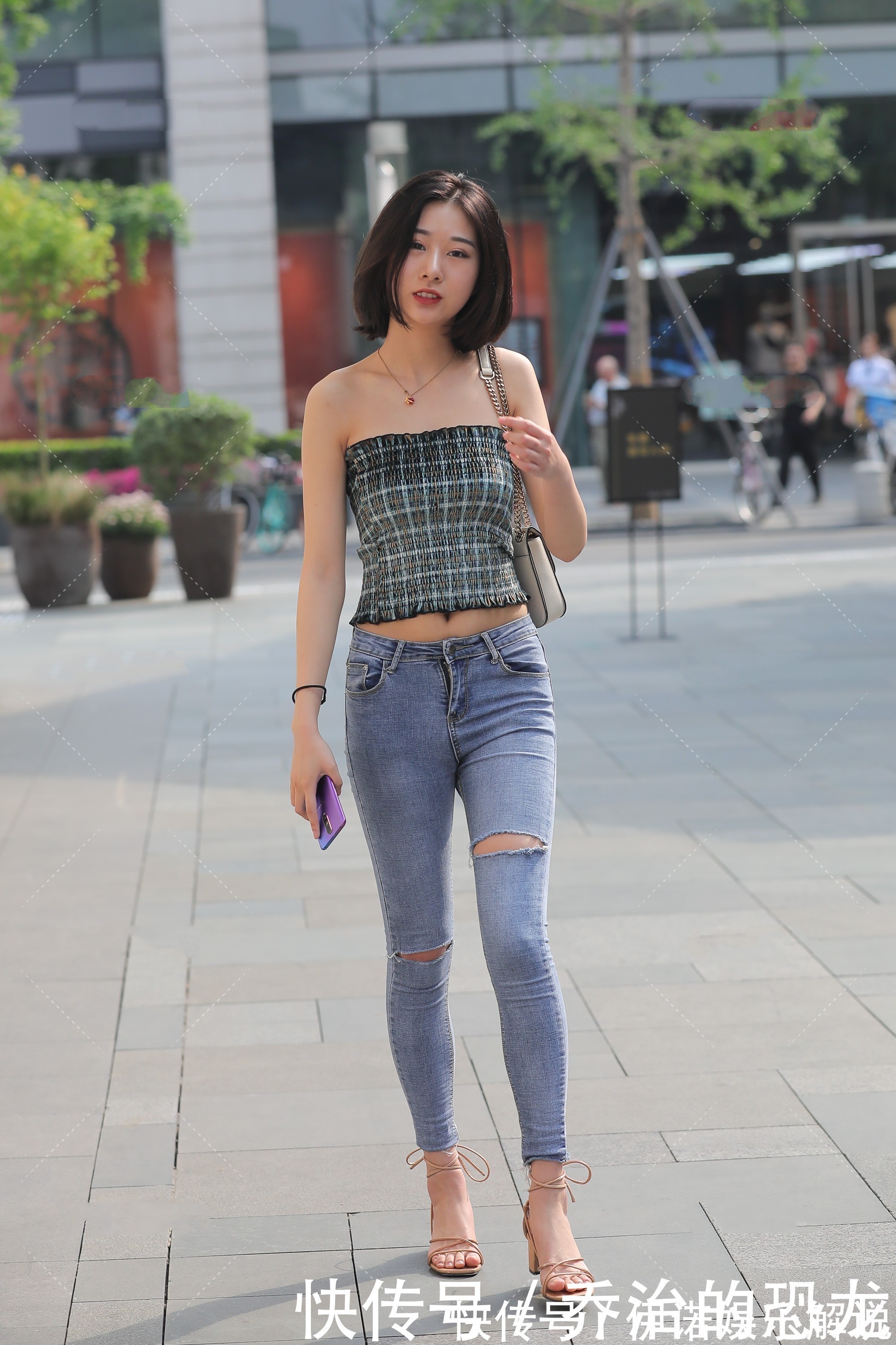 高跟鞋 蝴蝶结鞋带的设计元素，柔美知性，展示多变的自己