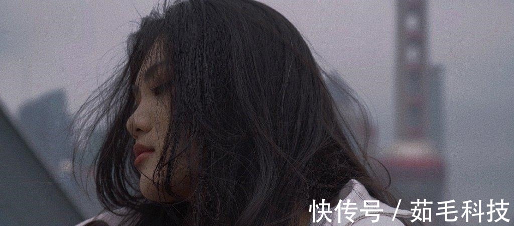 《中国好声音》凡清,天生烟嗓又是创作才女,父母都很低调