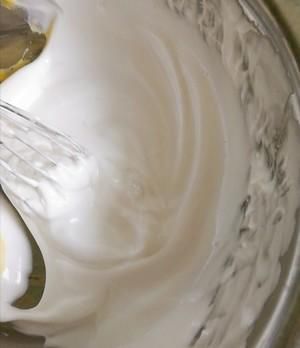 没有电动打蛋器也可以做的电饭锅蛋糕