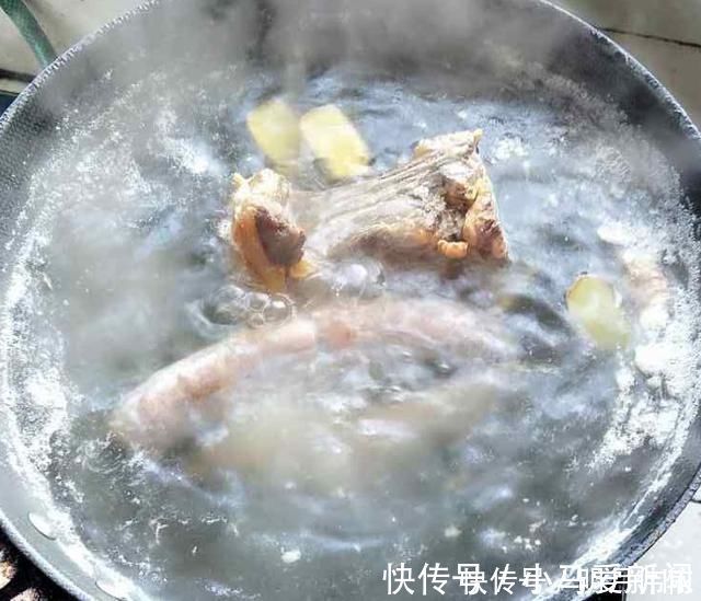 水淀粉|炒腊肉又干又硬？错在第1步，下锅前多做1步，香软有嚼劲，好吃