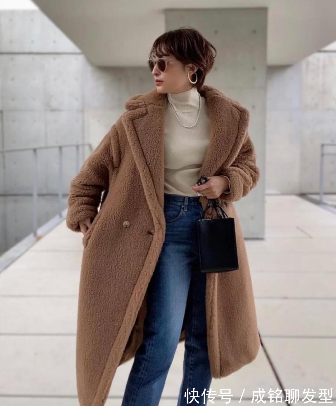 气质|为什么建议40+的女人多穿大衣?答案都在这里,穿对了气质真好