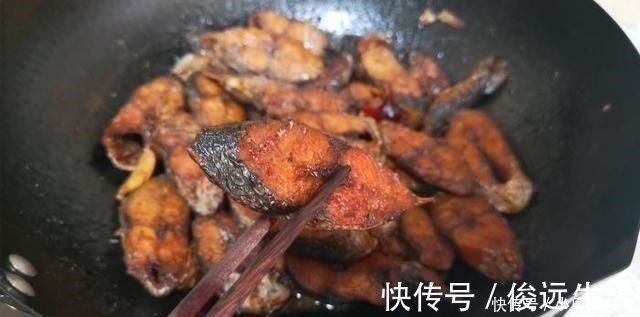 这才是鲅鱼最好吃的做法，吃了30年都没吃够，外酥里嫩，太香了