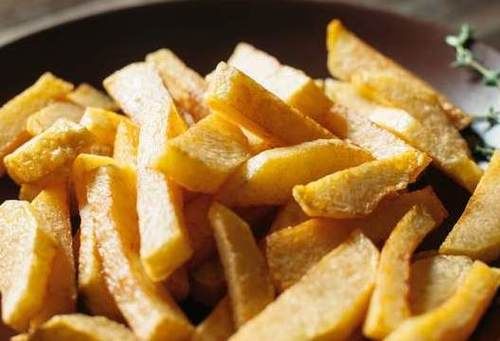 土豆买多了吃不完,教你用一个土方法保存,放久了不发芽也不变色