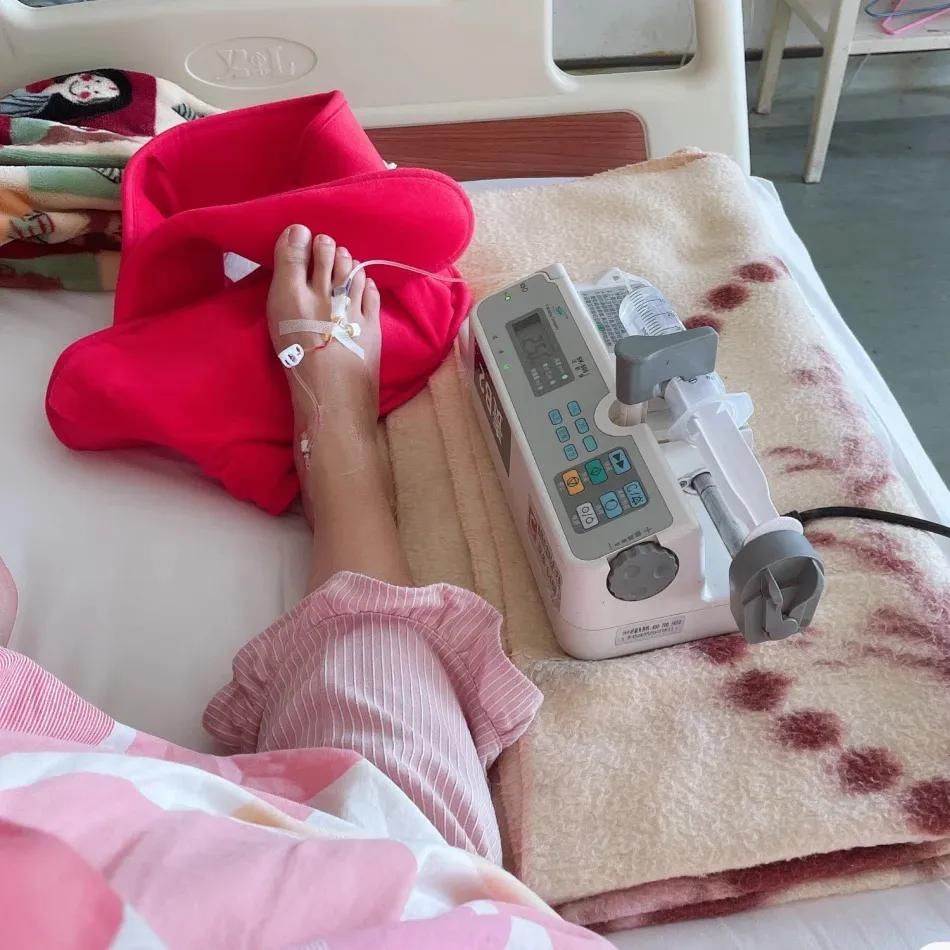 医生|9岁小男孩肾里长满结石,医生查出病因:奶奶痛扇自己好几巴掌