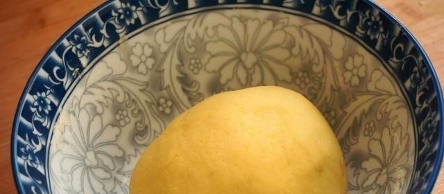 香蕉不要直接吃,加1碗玉米面,粗粮细做,比买的面包好吃