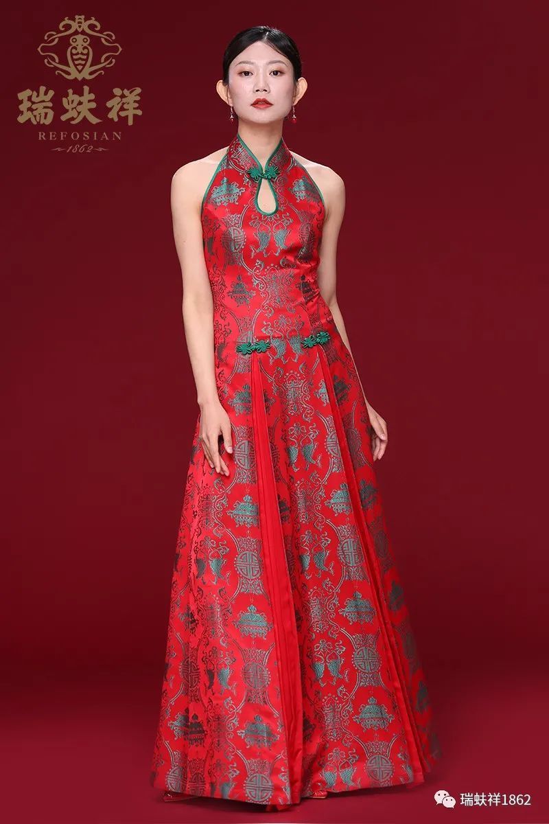 高级定制中式婚服,让您成为全场最美的新娘!