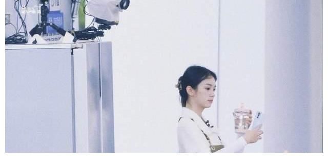 路透照|《中餐厅》第五季路透照曝光,周也颜值太出众,姚安娜如同素人!