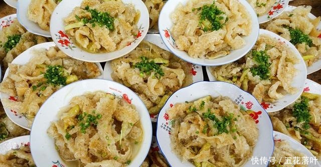 酸辣|猪皮超好吃做法，酸辣可口，特别适合这个季节！