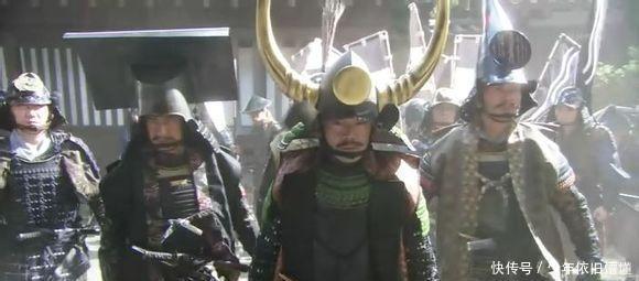 武士们|史海钩沉笑死人不偿命，看看日本武士的头盔是如何秀出天际的！