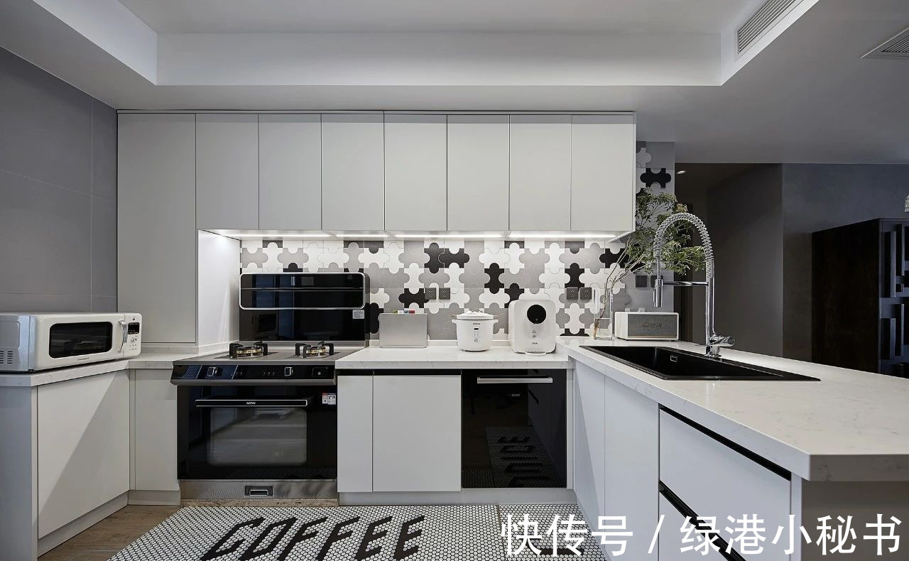 简约|装修案例欣赏:135平灵动的现代简约设计!