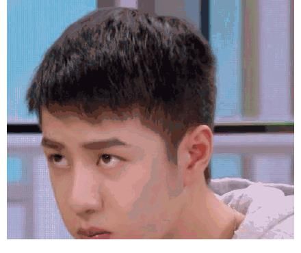 耶啵|吃货耶啵上线,王一博吃东西嘴里鼓鼓囊囊好像一只小松鼠!