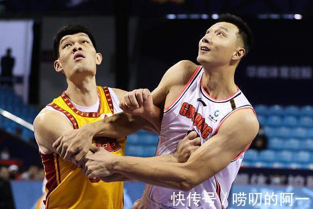 深圳|亂了,CBA排名亂了!深圳4連敗滑至第7,新疆連勝逼近季后賽區(qū)間