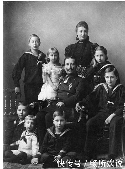 奥古斯塔皇后|德国末代皇帝，娶表妹10年生7个孩子，结局却是这样