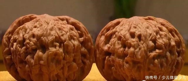 尺寸|文玩核桃盘玩,女士该如何选择!