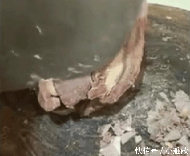 探访牛肉面馆: 师傅这样切牛肉, 一小块牛肉就能做几百碗牛肉面