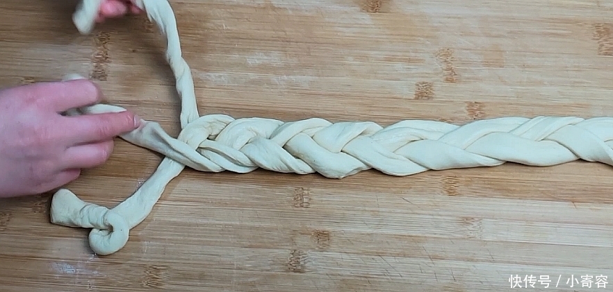 电饭锅不要只煮米饭了,教你用“电饭锅蒸馒头”,吃一次就上瘾