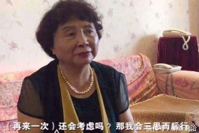 64岁生娃的“最老产妇”,为了两个女儿不敢退休,如今生活乱糟糟