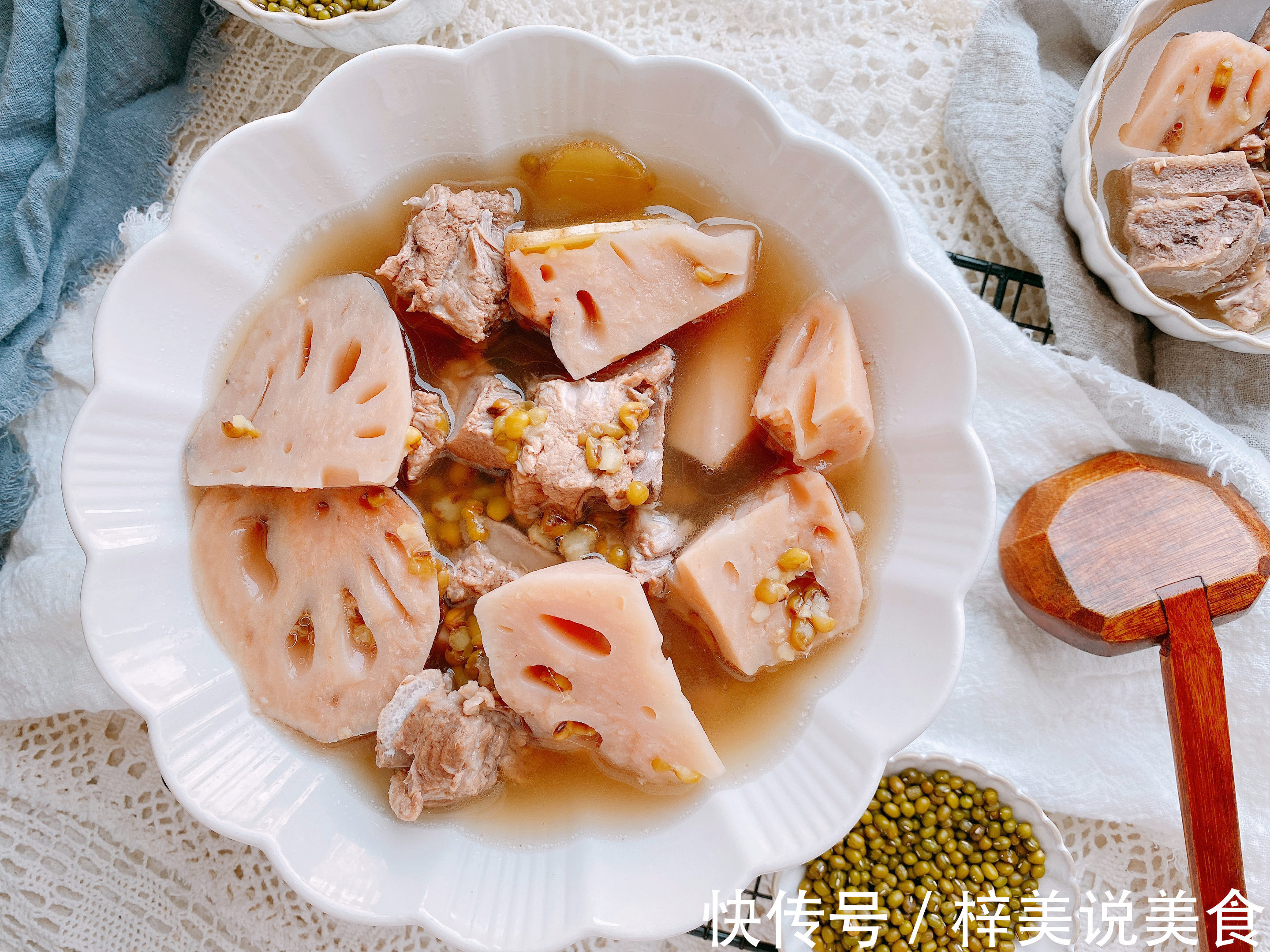 2节莲藕1把绿豆,炖出最适合秋天的汤,清热降火健脾补钙,超好喝