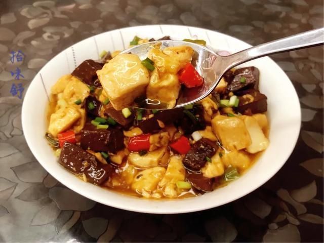 豆腐和它天生一对,隔三差五吃一些,清肠排毒,补铁补血气色好