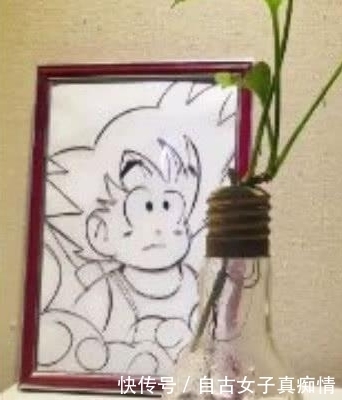 没点|美术生越来越会玩了,直接剪头发来作画,没点发量真不敢这么干