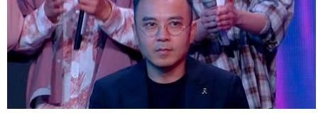 王一博|新一期《天天向上》開播，王一博如約回歸，汪涵剃掉了絡腮胡