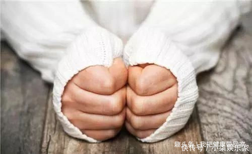 起床|女性到了45岁，早上睡醒后还有这六个表现，说明你身体挺健康