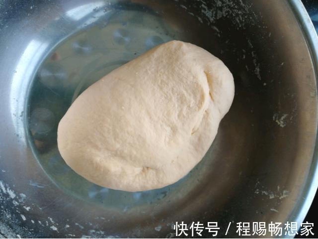 老妈调的素馅饺子,比肉的还要香,一周吃一次也不觉得腻