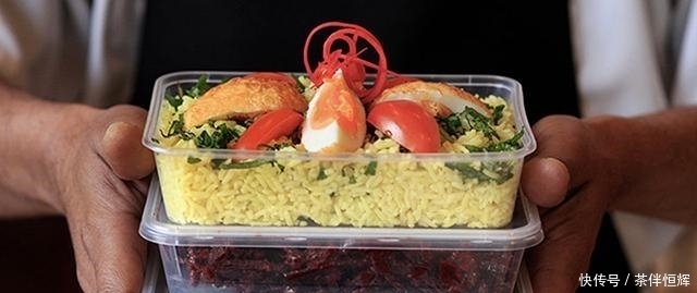 嘴馋|孕妈嘴馋偷吃炸鸡,被婆婆发现后挨骂,孕期真该“戒掉”这些行为