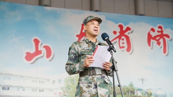 副校长|济南中学隆重举行新生军训开营式