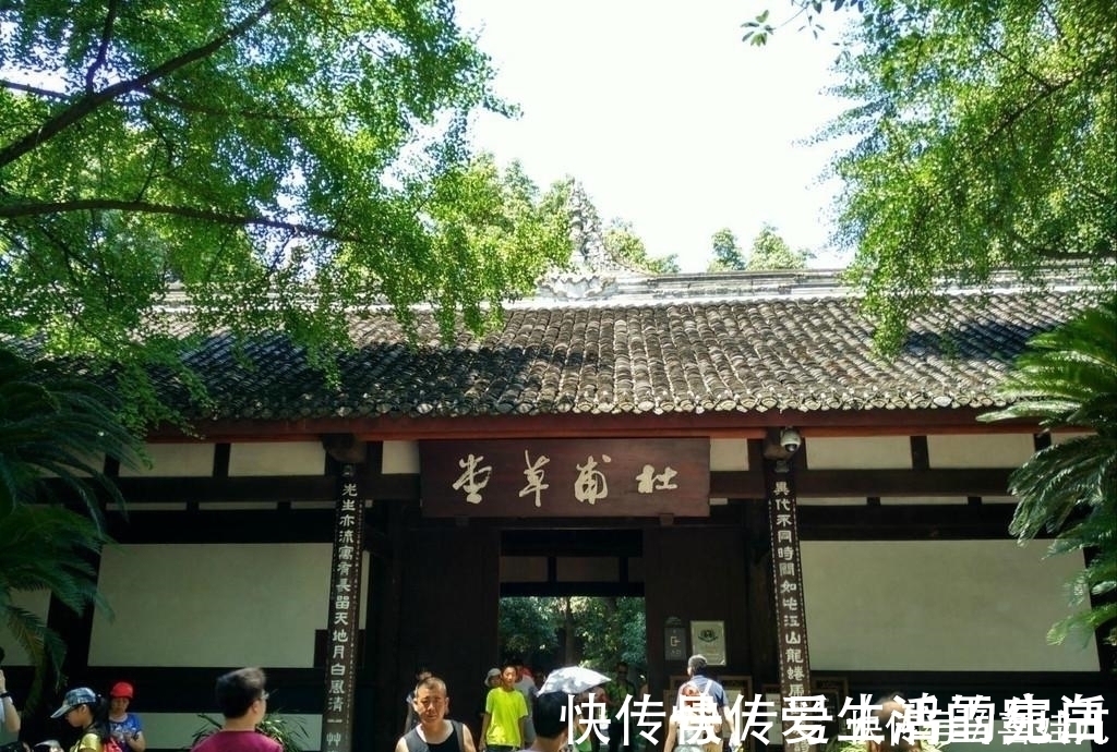 名联@4副文采飞扬的对联,对仗工整,不愧是令人拍案的名联