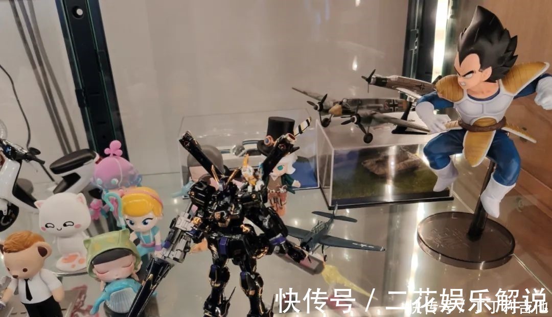 模型秀|高达模型秀5年胶佬的柜子是啥子模样熊霸开会!