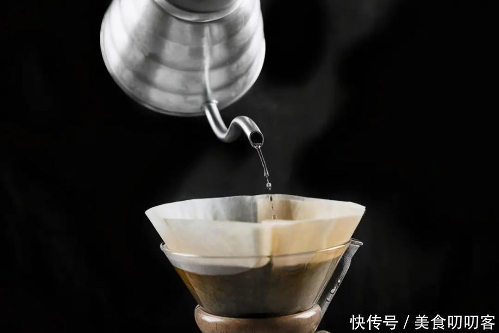 蓝莓|男性开始衰老,身体会有3个地方“变大”,希望你一个也没有