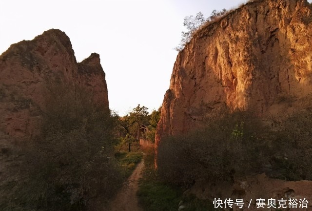 老人|水磨沟，从皇城根儿到荒凉村落，留守老人说沟里藏着许多故事