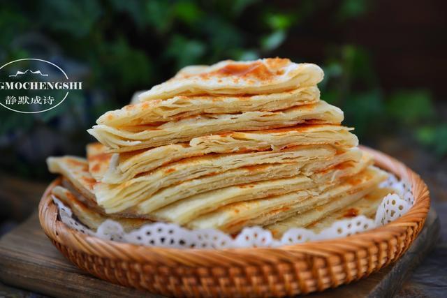 这才是烙饼的正确做法，外酥里嫩层次分明，每个步骤都详细告诉你