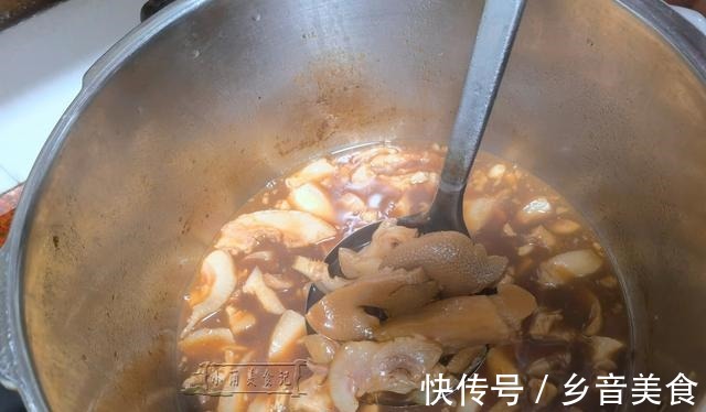 一入冬，家里的“大厨”老爸就会做他的招牌菜，Q弹爽口全家爱吃！