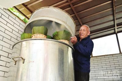 西　区长洲村传统技艺蒸出“年年高”