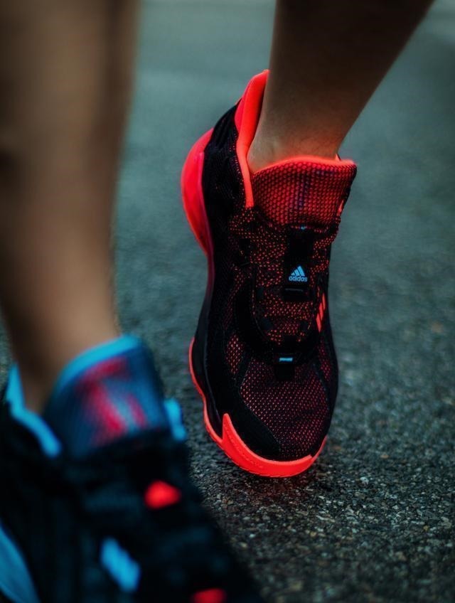 kobe 鸳鸯撞色+裸眼3D!上脚这双鞋,谁都忍不住多看两眼