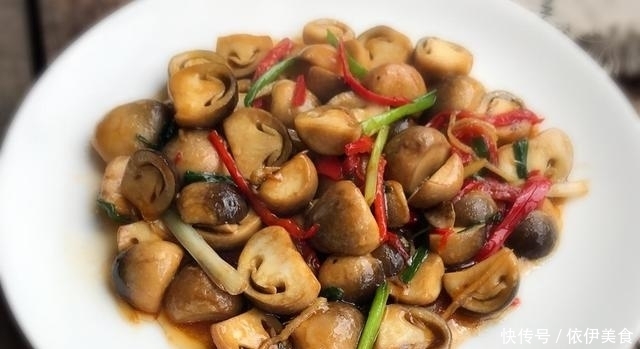 草菇5种最好吃的做法,每种都简单美味,看看你喜欢吃哪种?