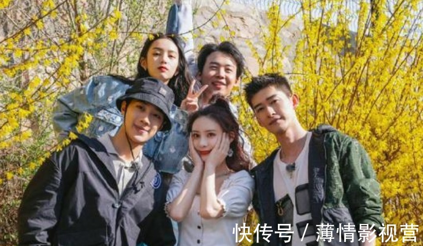 菜菜综艺点评:群居生活真人秀 试探社交尴尬底线