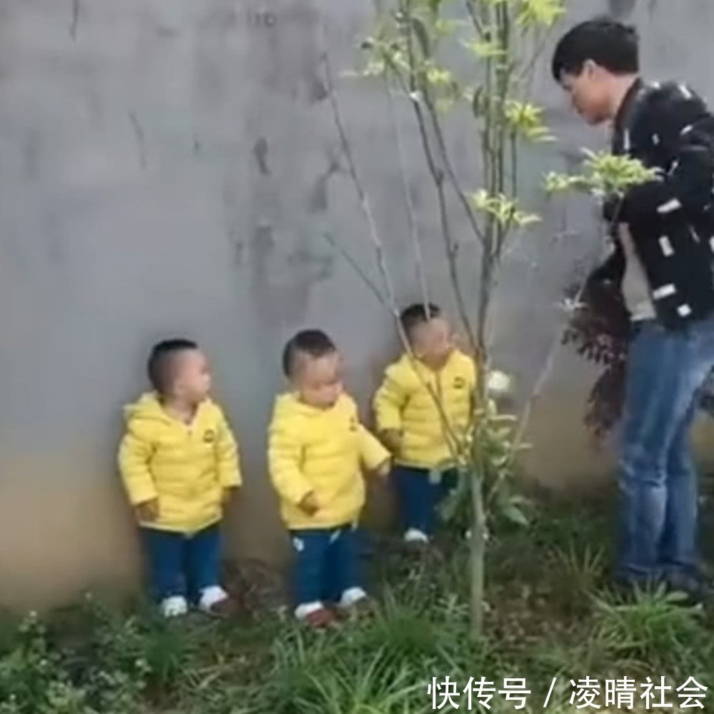 回家吃饭|爸爸叫三胞胎回家吃饭,有一种“赶鸭子”的架势,画面太有趣了