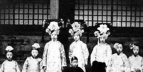 溥仪|光绪帝死前得知下一任皇帝是亲侄儿溥仪, 沉默许久说了这么两句话!