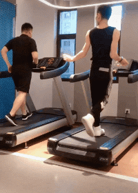 |搞笑GIF:无法直视,是男是女傻傻分不清了