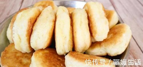 牛奶鸡蛋|做饼时，别再用水和面了，试试新吃法，不揉面不擀面，比吃肉还香