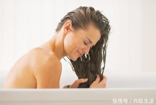 油脂|为什么都建议洗头洗两遍,一遍为什么洗不干净?