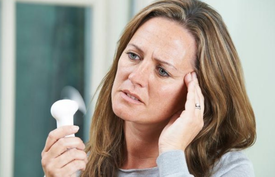 睡眠质量|女性45岁之后,出现6个身体特征,就是更年期无疑了