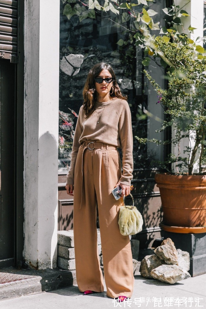 精髓 同色系很显高级?不掌握这3个“搭配精髓”,显土还显胖