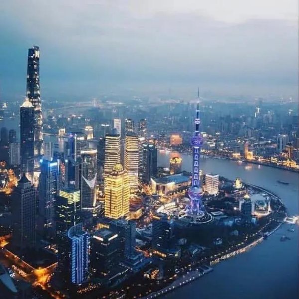 拉丘|燃点生活姿彩，共赴橱柜魅力之约